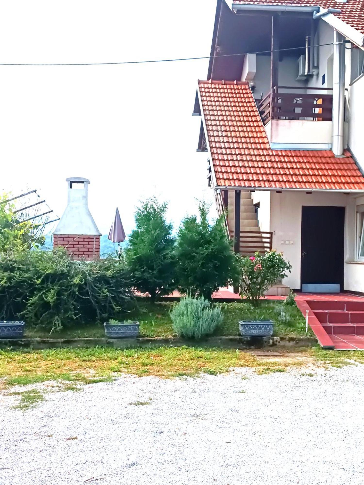 Apartman Petra Zabok Exterior foto